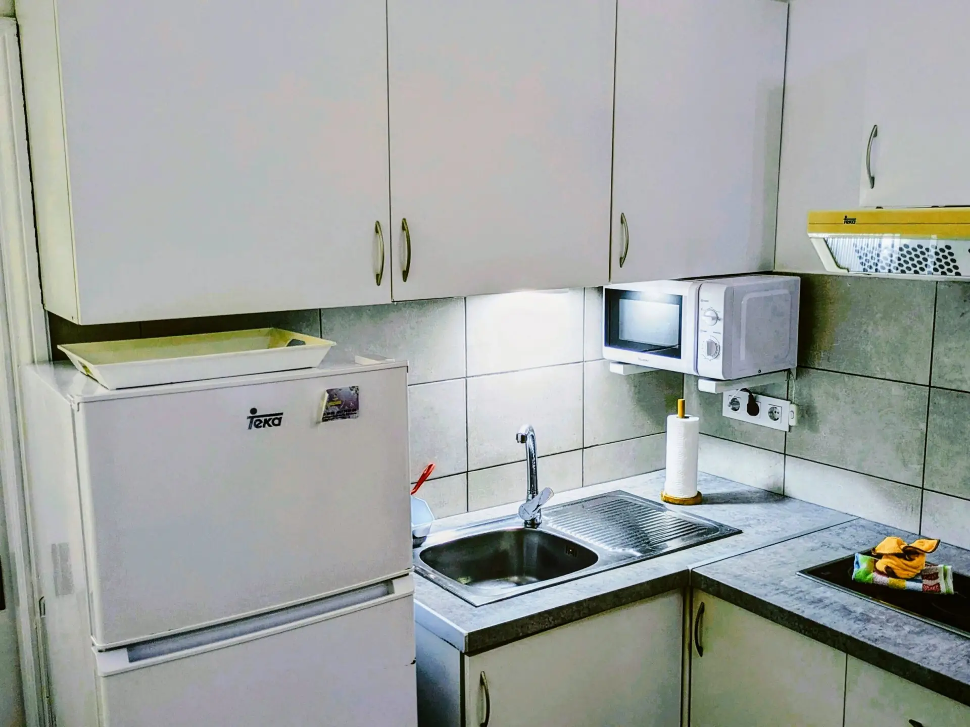 Burrero_beach_stay_Quiet_kitchen