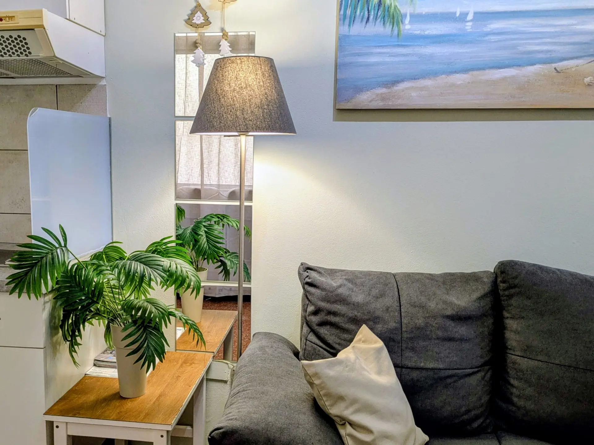 Burrero_beach_stay_Quiet_living_room_1