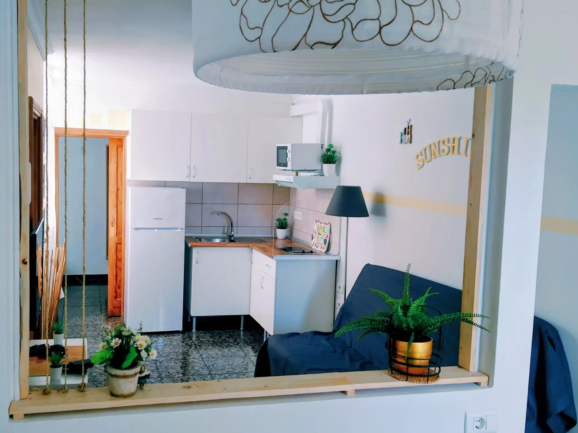 Burrero_beach_stay_Sunshine_living_room_1